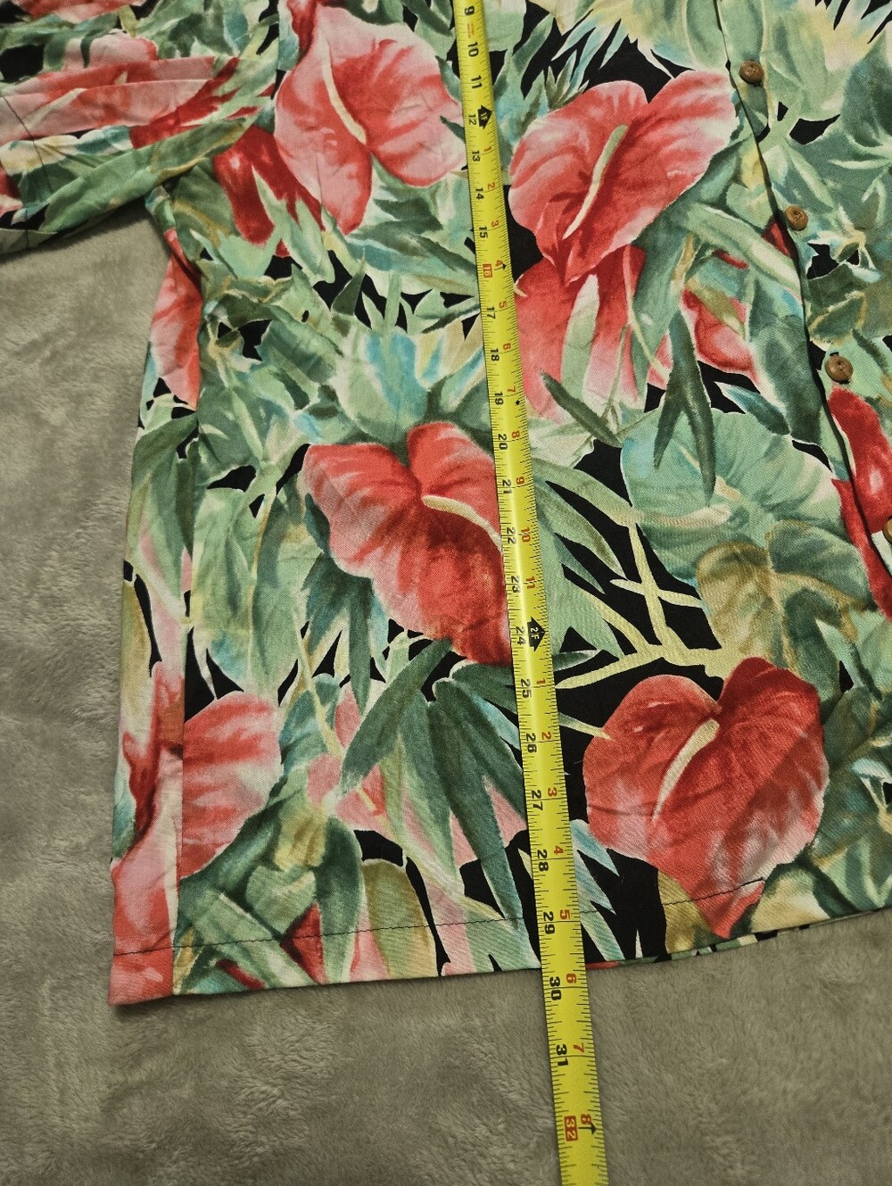 Vintage Paradise Found Hibiscus Hawaiian Shirt Mens Size XL Rayon Made In USA - Picture 5 of 6